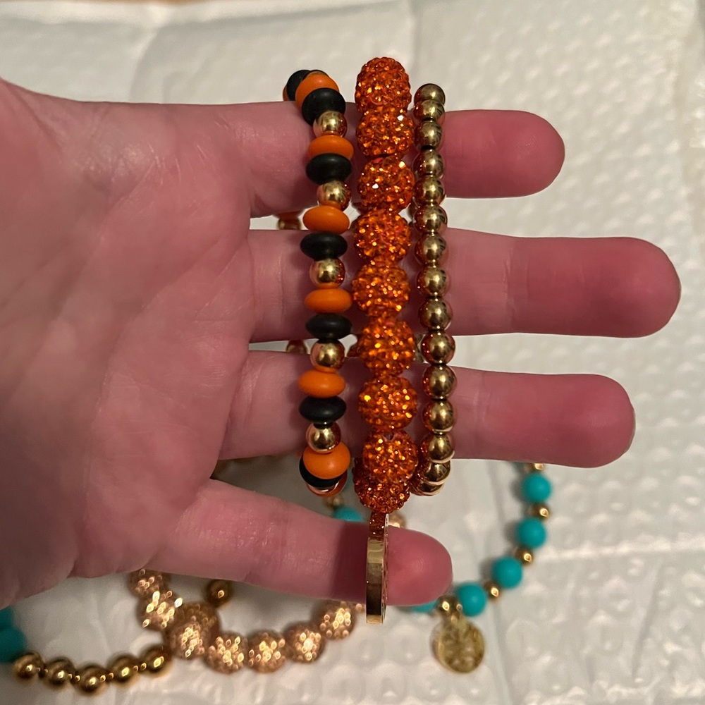 6 rustic cuff bracelets - Picture 3 of 7